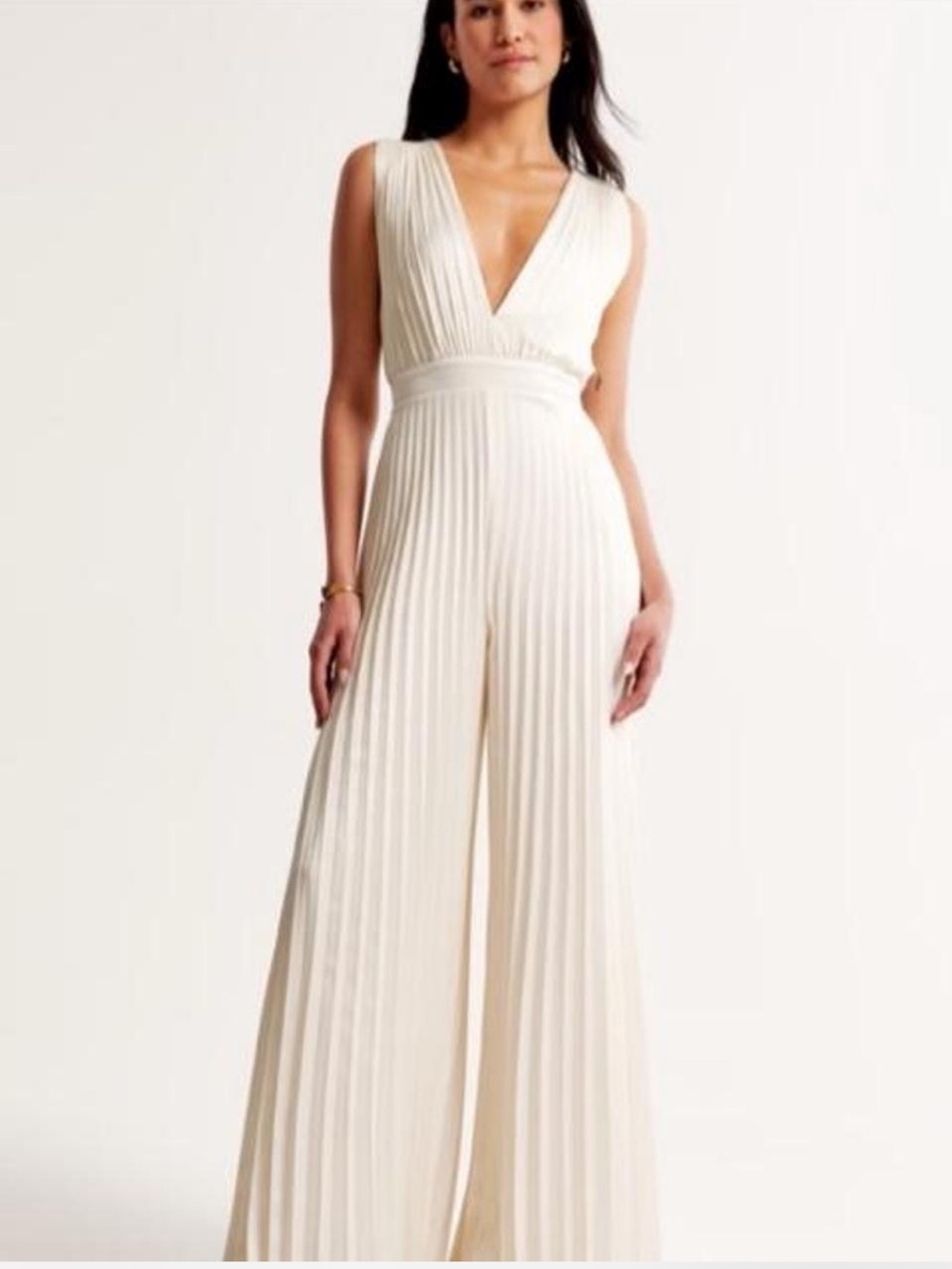 Abercrombie & Fitch Giselle
Sleeveless Pleated V-Neck Ivory Jumpsuit size M